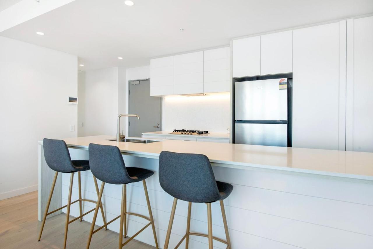 Apartment Signature Broadbeach Ocean Views - Coasthm *