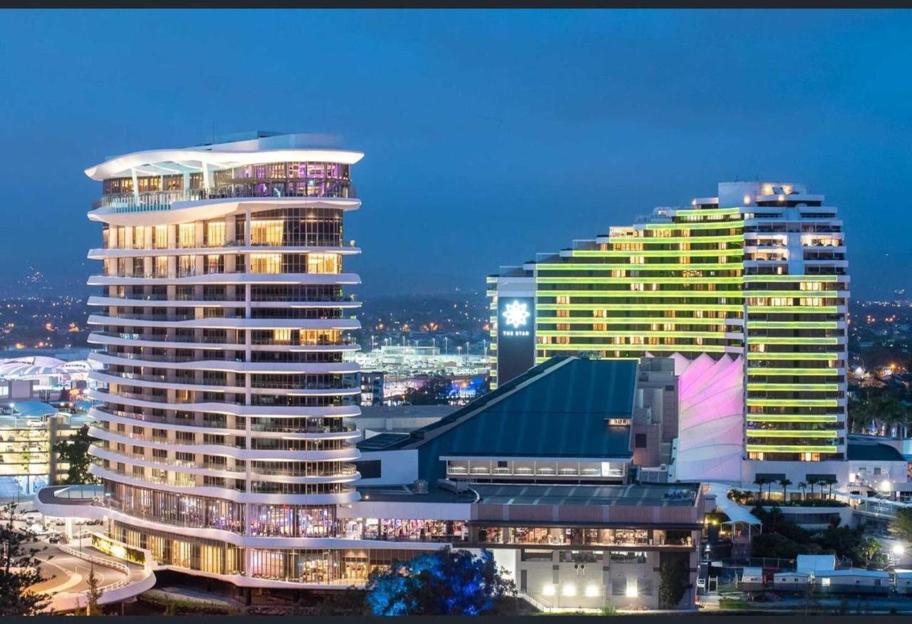 Signature Broadbeach Ocean Views - Coasthm